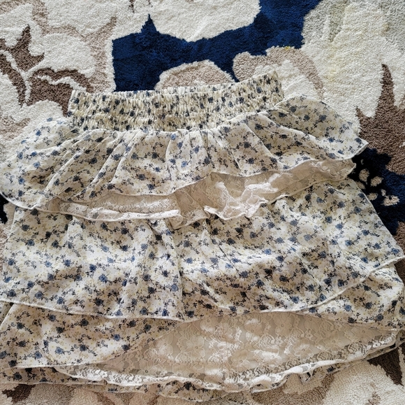 Maurices floral skirt - Picture 2 of 4